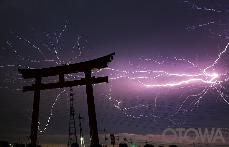 第18回 雷写真コンテスト受賞作品 佳作 -雷神光-